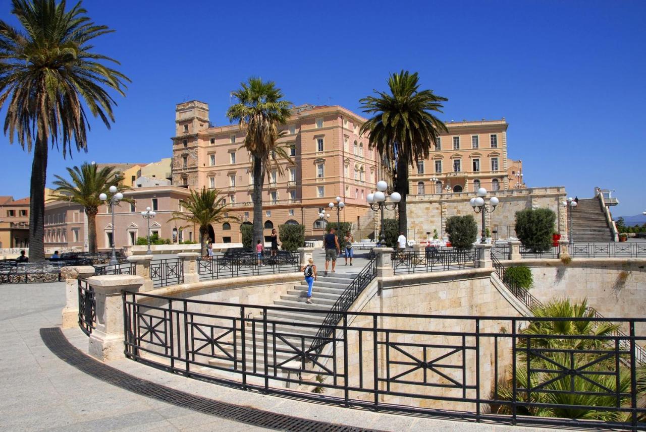 Sky Moon Cagliari Centro Vista Mare Apartment Exterior foto