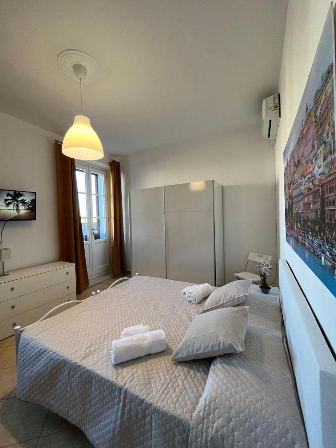 Sky Moon Cagliari Centro Vista Mare Apartment Exterior foto